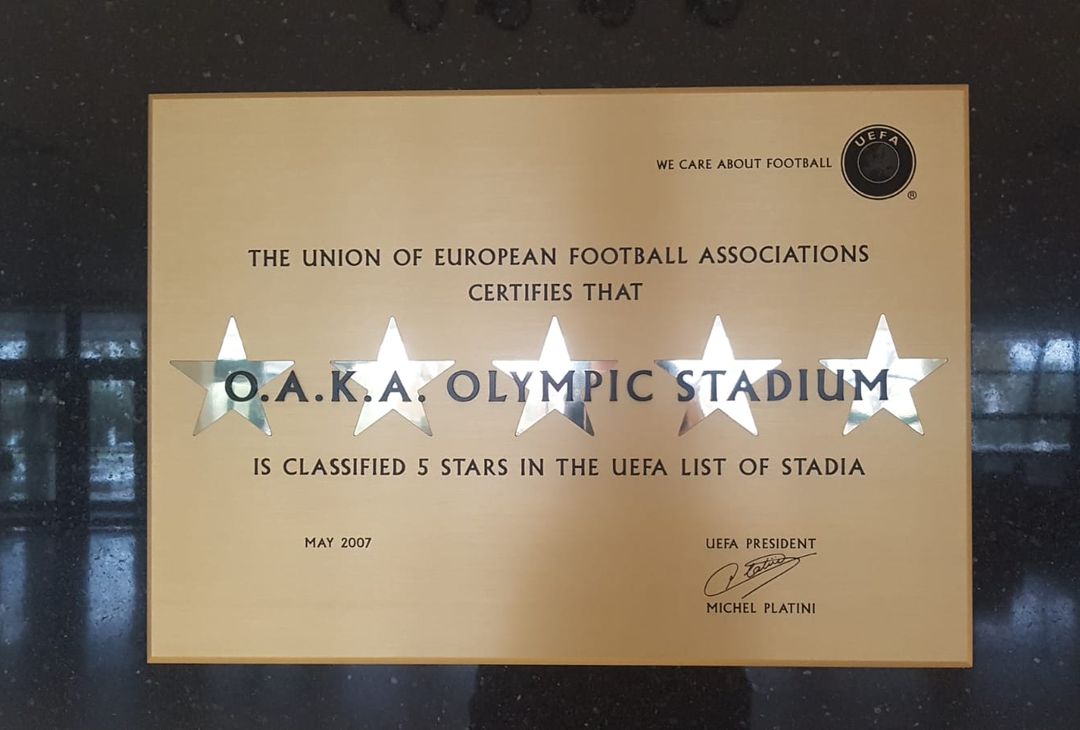 La targa che sancisce le 5 stelle di stadio Uefa