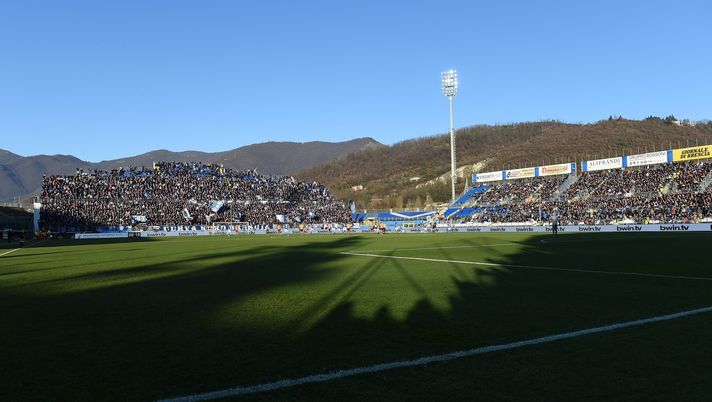 BRESCIA, ITALY - DECEMBER 14: A general view during the Serie A match between Brescia Calcio and US Lecce at Stadio Mario Rigamonti on December 14, 2019 in Brescia, Italy. (Photo by Tullio M. Puglia/Getty Images) Derby e contestazione: tifosi bresciani contro Cellino, e arriva il Como… - immagine 1