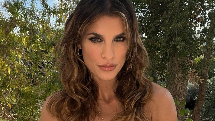 Elisabetta Canalis, shooting bollente. Fisico strepitoso in lingerie: fan pazzi sui social - immagine 1