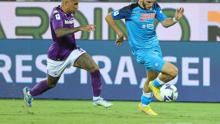 FLORENCE, ITALY - AUGUST 28: Khvicha Kvaratskhelia of SSC Napoli in action during the Serie A match between ACF Fiorentina and SSC Napoli at Stadio Artemio Franchi on August 28, 2022 in Florence, Italy. (Photo by Gabriele Maltinti/Getty Images) FINALE – Carattere e qualche rimpianto, la Fiorentina ferma il Napoli sullo 0-0 - immagine 1