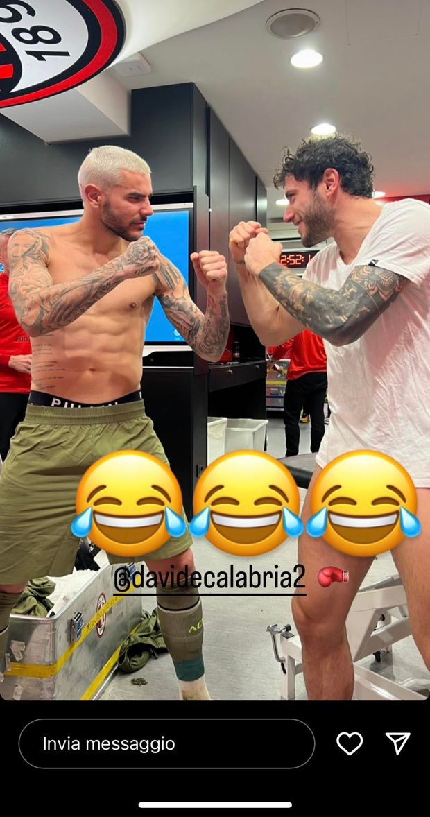 ? FOTO – Milan, spogliatoio spaccato? Theo risponde alle accuse: ecco la foto con Calabria- immagine 2