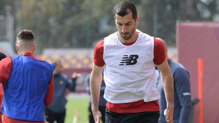 Roma-Feyenoord, la rifinitura prima della finale: Mkhitaryan in gruppo - immagine 1