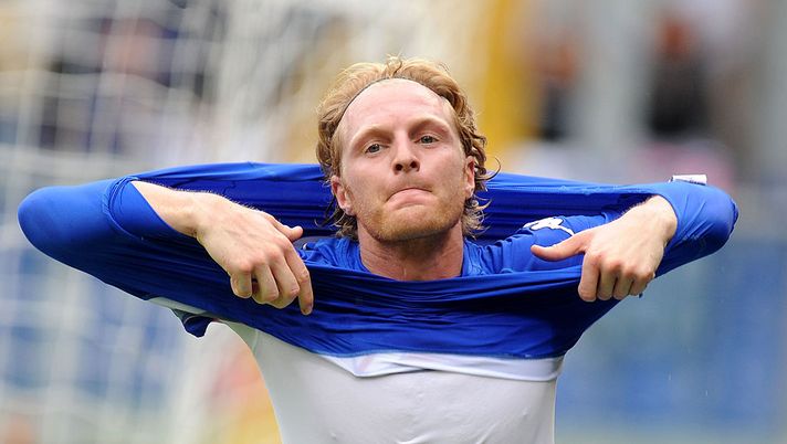 GENOA, ITALY - SEPTEMBER 20: Marco Padalinoo of UC Sampdoria celebrates his second goal the fourth of his team during the Serie A match between UC Sampdoria and AC Siena at the Luigi Ferraris Stadium on September 20, 2009 in Genoa, Italy. (Photo by Massimo Cebrelli/Getty Images) GENOA, ITALY - SEPTEMBER 20: Marco Padalinoo of UC Sampdoria celebrates his second goal the fourth of his team during the Serie A match between UC Sampdoria and AC Siena at the Luigi Ferraris Stadium on September 20, 2009 in Genoa, Italy. (Photo by Massimo Cebrelli/Getty Images)