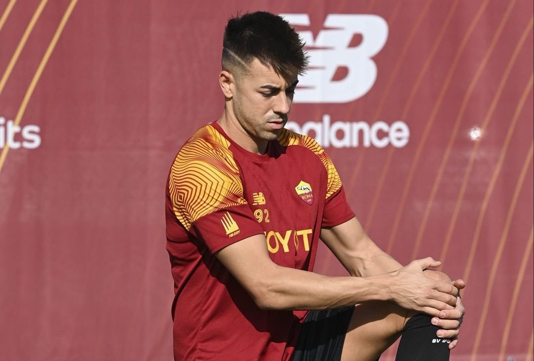 Trigoria, ripresa in vista del Betis: Karsdorp con il gruppo – FOTO GALLERY - immagine 22