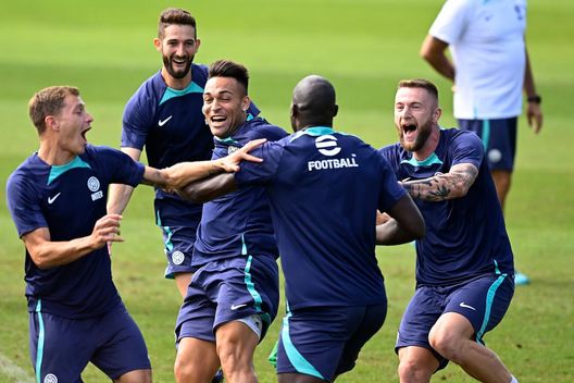 Getty Images Inter, siparietto in allenamento: tunnel di Gagliardini a Lukaku. Ma Romelu nega!- immagine 2