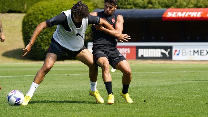 CAIRATE, ITALY - AUGUST 09: Yacine Adli and Brahim Diaz in action during an AC Milan training session at Milanello on August 09, 2022 in Cairate, Italy. (Photo by Pier Marco Tacca/AC Milan via Getty Images)