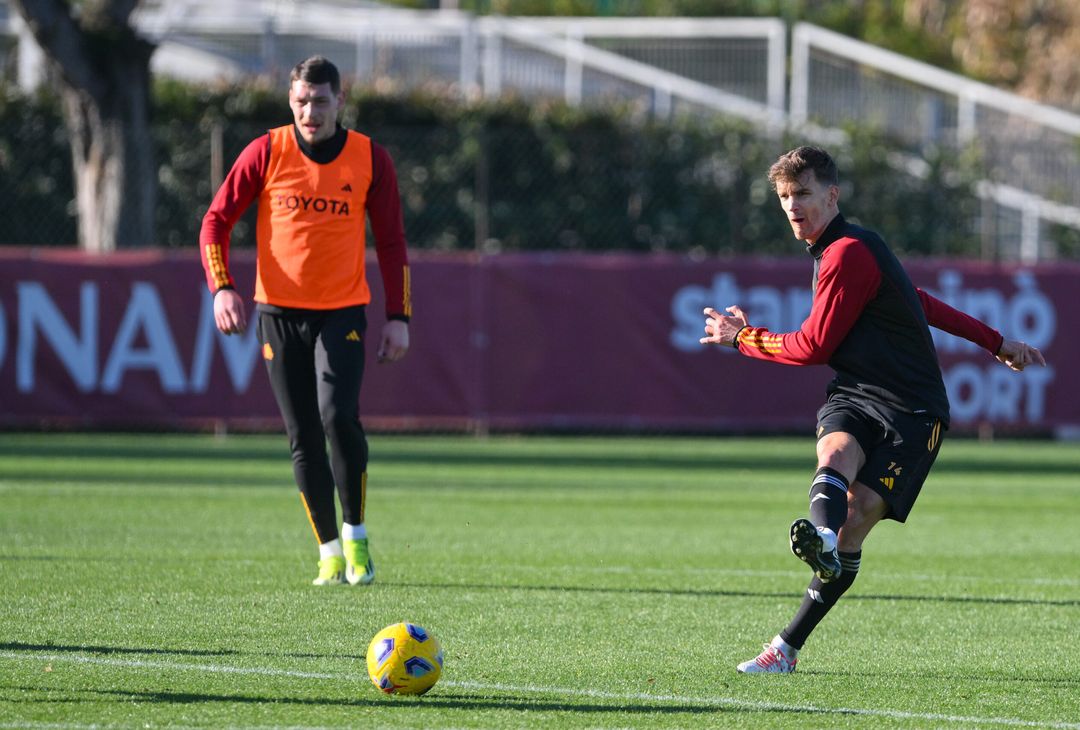 Roma, l’ultimo allenamento prima della partenza per Riyad – FOTOGALLERY - immagine 45