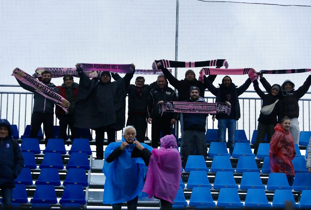 FOTOTIFO Lecco-Palermo 0-1, gli scatti ai tifosi al “Rigamonti-Ceppi” (GALLERY) - immagine 5