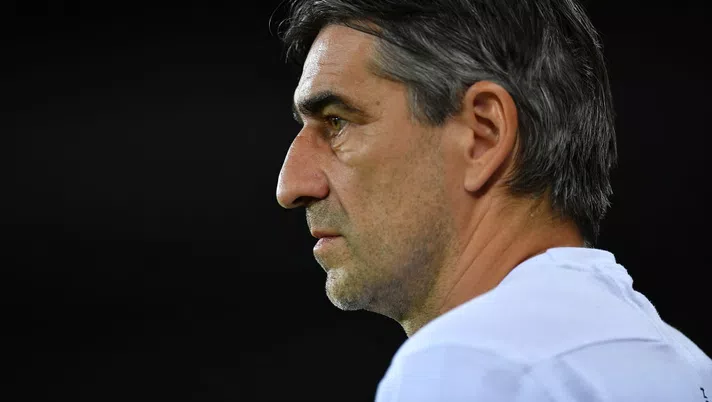 TURIN, ITALY - JULY 22:  Hellas Verona head coach Ivan Juric looks on during the Serie A match between Torino FC and  Hellas Verona at Stadio Olimpico di Torino on July 22, 2020 in Turin, Italy.  (Photo by Valerio Pennicino/Getty Images)