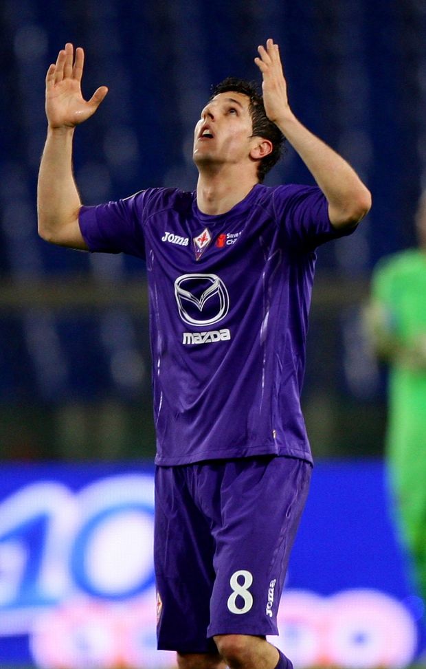  ROME, ITALY - MARCH 10: Stevan Jovetic of ACF Fiorentina celebrates after scoring the opening goal during the Serie A match between S.S. Lazio and ACF Fiorentina at Stadio Olimpico on March 10, 2013 in Rome, Italy. (Photo by Paolo Bruno/Getty Images) 