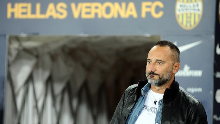 VERONA, ITALY - SEPTEMBER 24: Maurizio Setti President of Hellas Verona FC attends the Serie A match between Hellas Verona FC and Genoa CFC at Stadio Marc'Antonio Bentegodi on September 24, 2014 in Verona, Italy. (Photo by Mario Carlini / Iguana Press/Getty Images) VERONA, ITALY - SEPTEMBER 24: Maurizio Setti President of Hellas Verona FC attends the Serie A match between Hellas Verona FC and Genoa CFC at Stadio Marc'Antonio Bentegodi on September 24, 2014 in Verona, Italy. (Photo by Mario Carlini / Iguana Press/Getty Images)