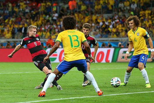 (Photo by Martin Rose/Getty Images) Il Brasile e il 7-1 del 2014, Hernanes: “Thiago Silva ha provato a scuoterci con gli insulti…”- immagine 5