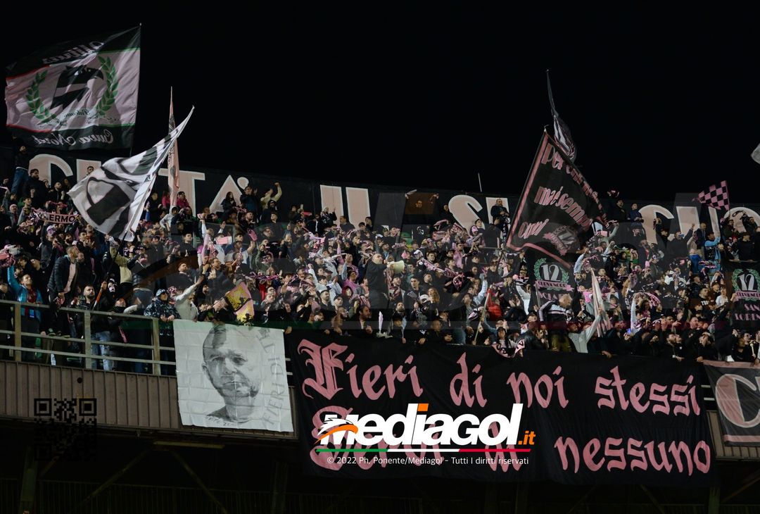 FOTO Palermo-Cagliari 2-1, 18ª giornata Serie B 2022-2023 (Gallery) - immagine 4