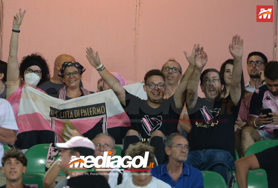 FOTOTIFO, Palermo-Ascoli 2-3: i tifosi allo stadio “Renzo Barbera” (Gallery) - immagine 62