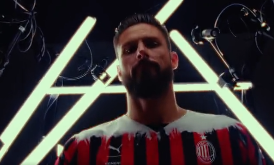 Milan, presentata la quarta maglia: debutta col Bologna Milan, presentata la quarta maglia: debutta col Bologna