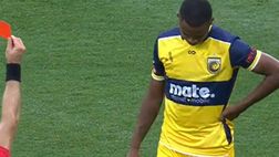 Melbourne, entra dalla panchina in 11 contro 9: e dopo 24 secondi viene espulso…