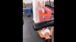 VIDEO / Allenamento durissimo per la moglie di Luis Alberto: “Game over”