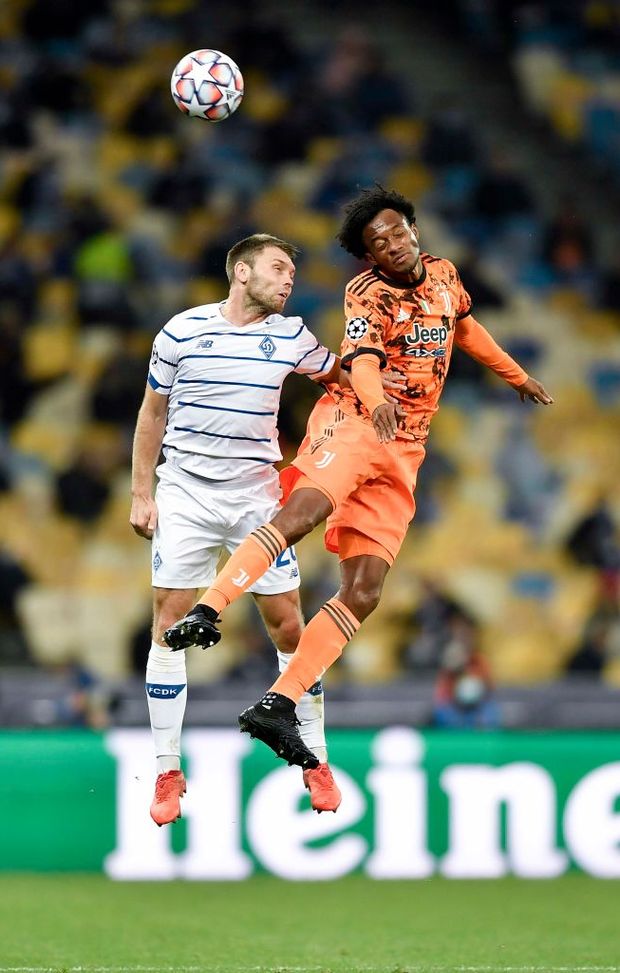 Juan Cuadrado eOleksandr Karavaev (Photo by Daniele Badolato - Juventus FC/Juventus FC via Getty Images) Juan Cuadrado eOleksandr Karavaev (Photo by Daniele Badolato - Juventus FC/Juventus FC via Getty Images)