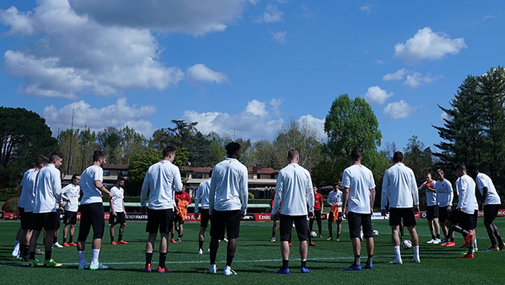 Un'immagine di un allenamento del Milan a Milanello (credits: acmilan.com) Un'immagine di un allenamento del Milan a Milanello (credits: acmilan.com)