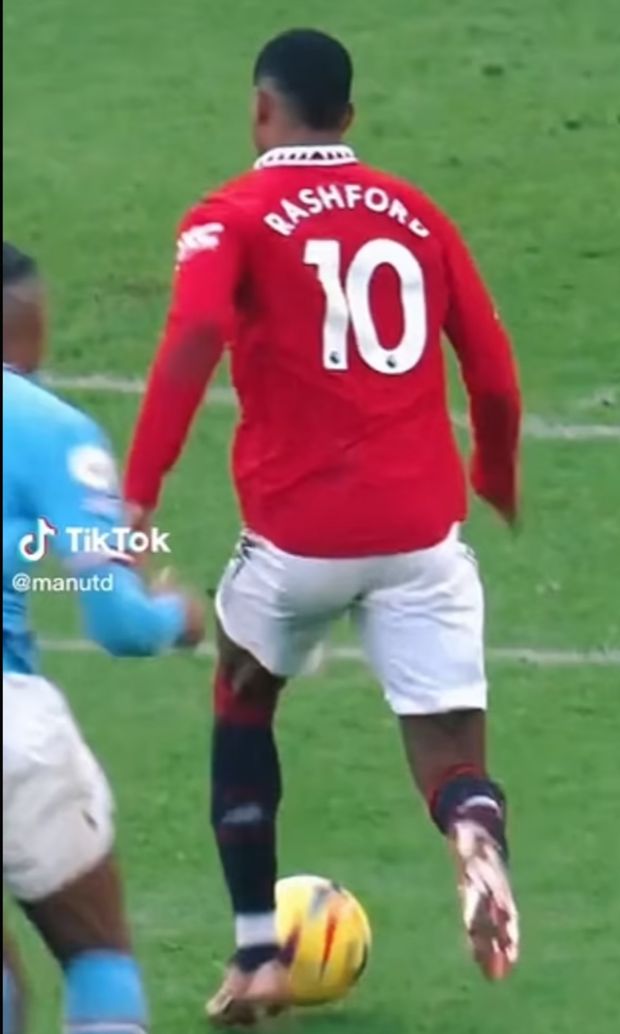 TikTok derby, “Non la tocca…”: il Man United “trolla” i Citizens arrabbiati per il gol dubbio- immagine 2