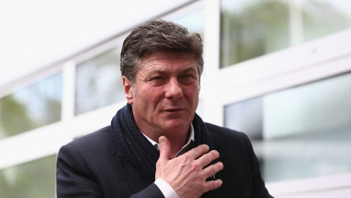 during the Premier League match between Hull City and Watford at the KCOM Stadium on April 22, 2017 in Hull, England. Torino, Berenguer promosso: “Sarà uno degli uomini lanciati per il prossimo anno” - immagine 1