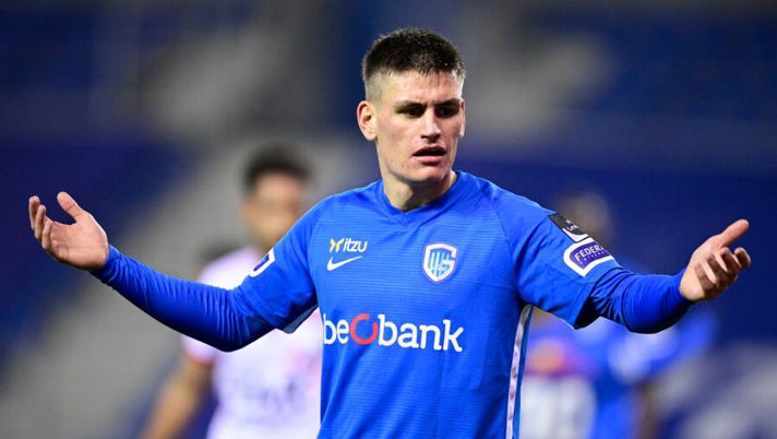 Genk's Joakim Maehle Pedersen pictured during a soccer match between KRC Genk and RE Mouscron, Sunday 22 November 2020 in Genk, on day 13 of the 'Jupiler Pro League' first division of the Belgian championship. BELGA PHOTO YORICK JANSENS (Photo by YORICK JANSENS/BELGA MAG/AFP via Getty Images) Atalanta, Percassi: “Mi hanno detto che Maehle sarà come Castagne, è velocissimo” - immagine 1