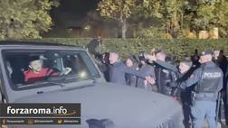 VIDEO – Pellegrini esce da Trigoria: i tifosi intonano “Tirate fuori le palle”