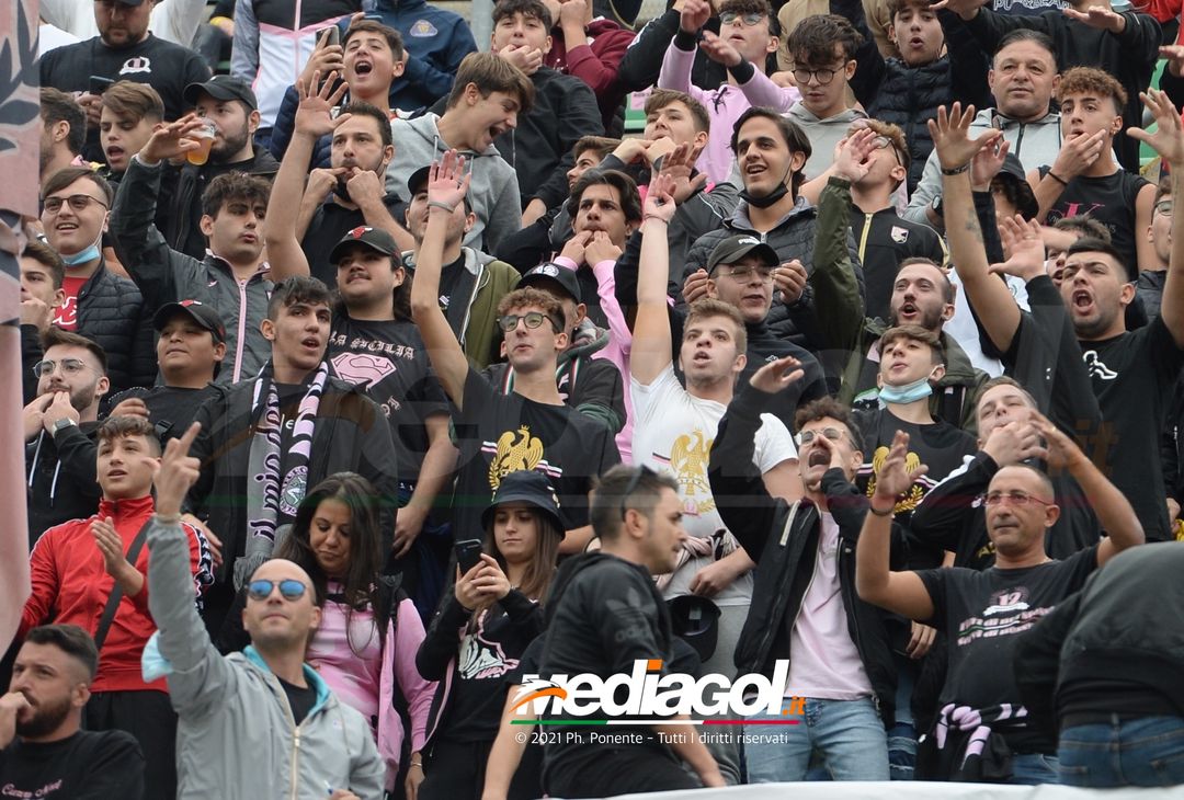FOTO, i tifosi allo stadio per Palermo – Avellino 1-1 (Gallery) - immagine 40