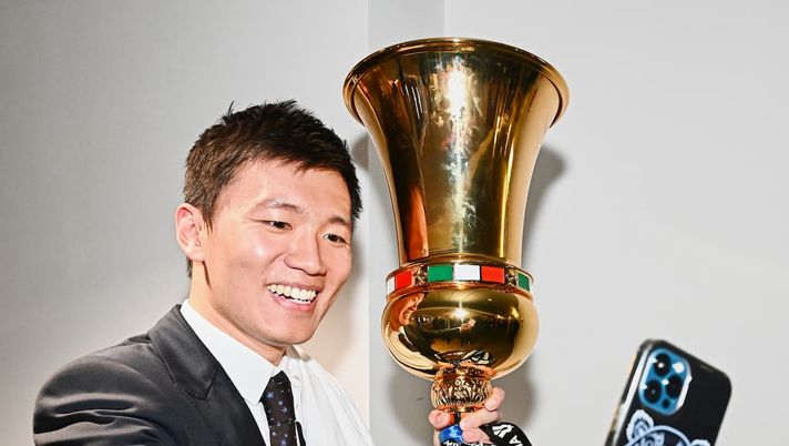 Zhang con la coppa