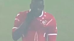 Balotelli segna col Sion ed esulta… con l’ombrello (VIDEO)