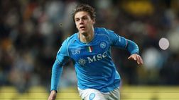 Sky: “Napoli, visite mediche per Popovic: scelto il club per il prestito… insieme a Zerbin”