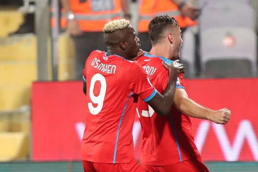 (Photo by Gabriele Maltinti/Getty Images) Napoli settebellezze! Battuta la Fiorentina, si continua a volare! L’editoriale- immagine 2
