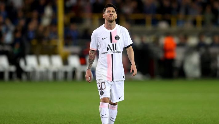 Psg-Lione, Messi sostituito nel finale: la reazione della Pulce scatena le polemiche Psg-Lione, Messi sostituito nel finale: la reazione della Pulce scatena le polemiche