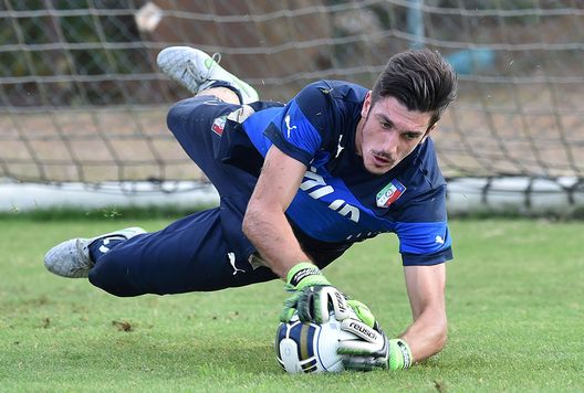 Simone Scuffet impegnato con l'Under 21 Simone Scuffet impegnato con l'Under 21