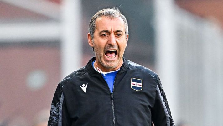 GENOA, ITALY - MAY 16: Marco Giampaolo head coach of Sampdoria reacts during the Serie A match between UC Sampdoria and ACF Fiorentina at Stadio Luigi Ferraris on May 16, 2022 in Genoa, Italy. (Photo by Getty Images) Giampaolo esplode: “Nessun acquisto: ne servono 5! Pjaca, Candreva e se mi esonerano…” - immagine 1