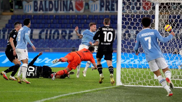 La folle partita di Lazio-Udinese: 8 gol, 100 minuti e 3 espulsioni. Alla fine è 4-4 - immagine 1