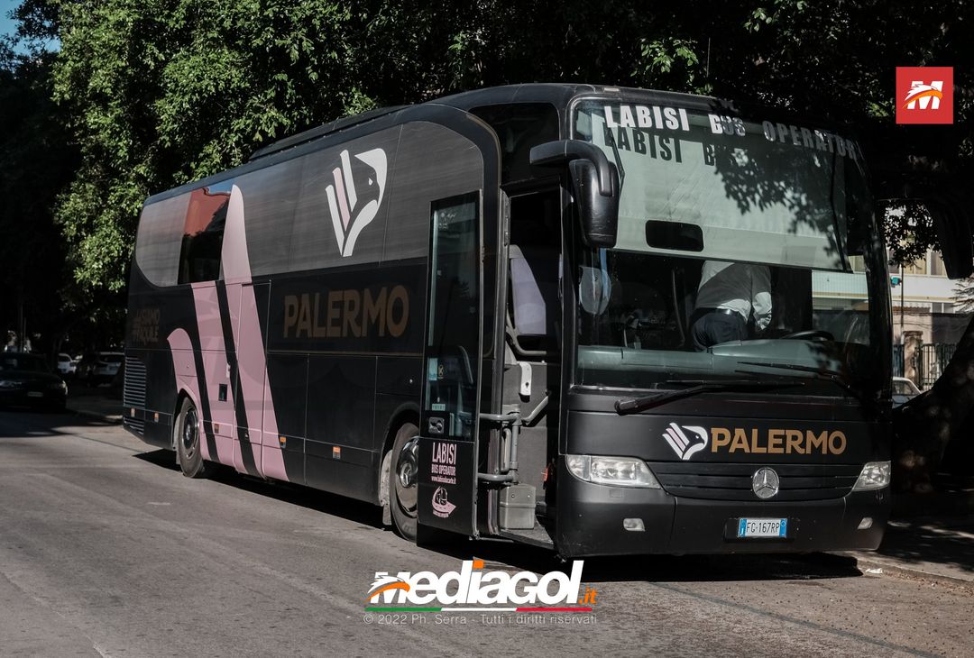 FOTO RITIRO PALERMO, i rosanero di Baldini arrivano in palestra (Gallery) - immagine 20