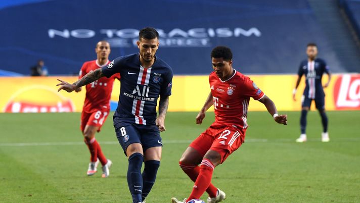 LISBON, PORTUGAL - AUGUST 23: Leandro Paredes of Paris Saint-Germain and Serge Gnabry of FC Bayern Munich battle for the ball during the UEFA Champions League Final match between Paris Saint-Germain and Bayern Munich at Estadio do Sport Lisboa e Benfica on August 23, 2020 in Lisbon, Portugal. (Photo by David Ramos/Getty Images) LISBON, PORTUGAL - AUGUST 23: Leandro Paredes of Paris Saint-Germain and Serge Gnabry of FC Bayern Munich battle for the ball during the UEFA Champions League Final match between Paris Saint-Germain and Bayern Munich at Estadio do Sport Lisboa e Benfica on August 23, 2020 in Lisbon, Portugal. (Photo by David Ramos/Getty Images)