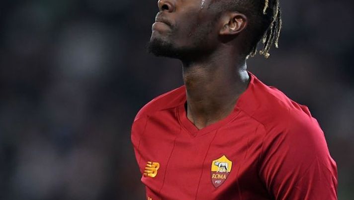Roma, tre squadre di Premier League su Abraham ma fino al 2023 non si muove - immagine 1
