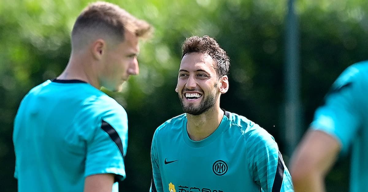 Inter, 4-0 to Pro Vercelli in joint training: Calhanoglu and …