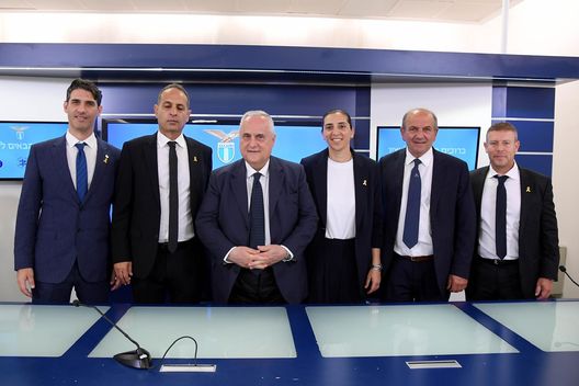 Il Presidente Lotito e il ds Fabiani con rappresentanti Maccabi Israele, Haifa, Tel Avivai