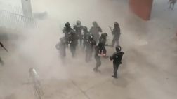 Bufera di polvere al derby di Bucarest: effetto scontri tra tifosi rivali e la Polizia fa quel che può…