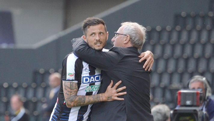 UDINE, ITALY - MAY 21: Cyril Thereau (L) of Udinese Calcio celebrates with his head coach of Udinese Luigi Del Neri after scoring his opening goal during the Serie A match between Udinese Calcio and UC Sampdoria at Stadio Friuli on May 21, 2017 in Udine, Italy. (Photo by Dino Panato/Getty Images)2 UDINE, ITALY - MAY 21: Cyril Thereau (L) of Udinese Calcio celebrates with his head coach of Udinese Luigi Del Neri after scoring his opening goal during the Serie A match between Udinese Calcio and UC Sampdoria at Stadio Friuli on May 21, 2017 in Udine, Italy. (Photo by Dino Panato/Getty Images)2