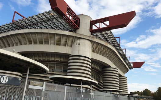 Di solito le coreografie rossonere al derby entravano da qui... Di solito le coreografie rossonere al derby entravano da qui...