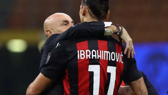 Stefano Pioli (allenatore AC Milan) e Zlatan Ibrahimovic (attaccante AC Milan) dopo il derby di Milano, Inter-Milan, terminato 1-2 a San Siro il 17 ottobre 2020 (Getty Images)