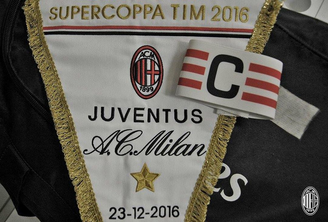  Il gagliardetto di capitan Abate (Twitter.com/acmilan) 