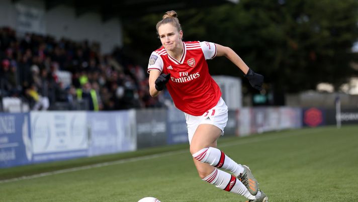 BOREHAMWOOD, ENGLAND - DECEMBER 01: Vivianne Miedema of Arsenal runs with the ball during the Barclays FA Women's Super League match between Arsenal and Bristol City at Meadow Park on December 01, 2019 in Borehamwood, United Kingdom. (Photo by Kate McShane/Getty Images) 