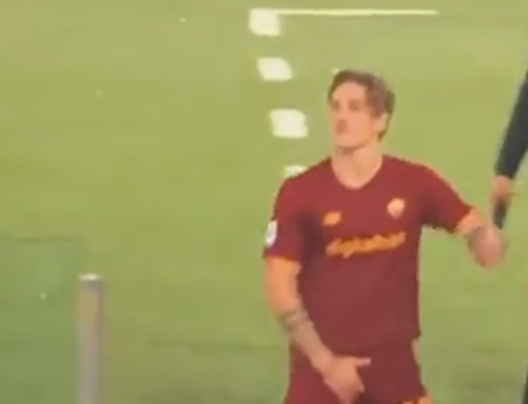 Zaniolo, gestaccio nel derby: squalifica o multa? I precedenti Zaniolo, gestaccio nel derby: squalifica o multa? I precedenti