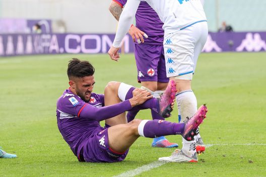 GERMOGLI PH: 3 APRILE 2022 FIRENZE STADIO ARTEMIO FRANCHI SERIE A FIORENTINA VS EMPOLI NELLA FOTO FALLO DI LUPERTO SU GONZALEZ CARTELLINO ROSSO ESPULSIONE Gonzalez e il “canto napoletano”: Nico vuol guarire dal mal di trasferta- immagine 2