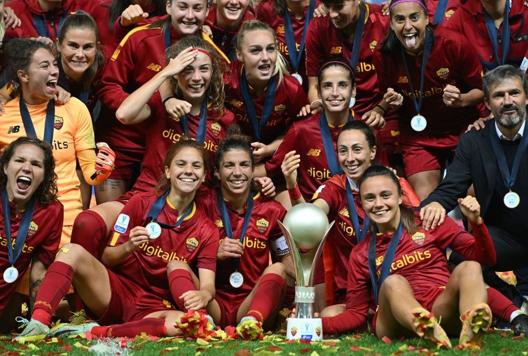 La Roma Femminile vince la Supercoppa: le immagini della festa – FOTO GALLERY - immagine 4
